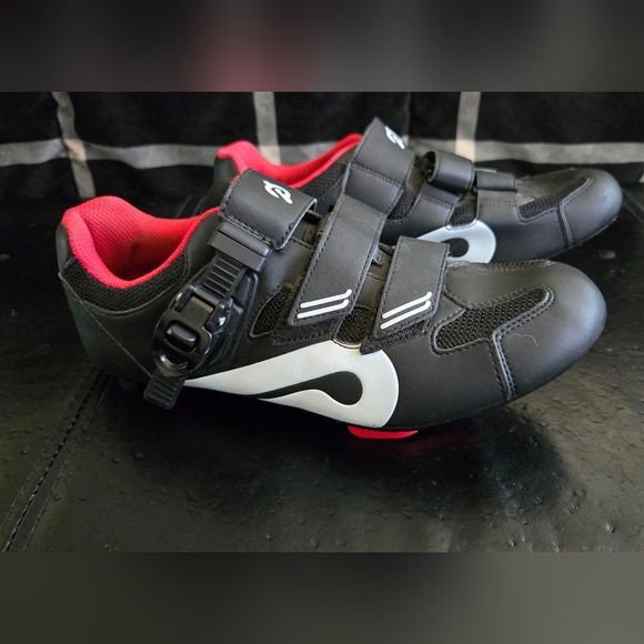 Peloton Black and Red Cycling Shoes 42 - Picture 3 of 5